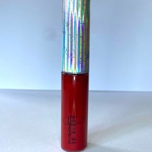 MAC Cosmetics 3D Glass